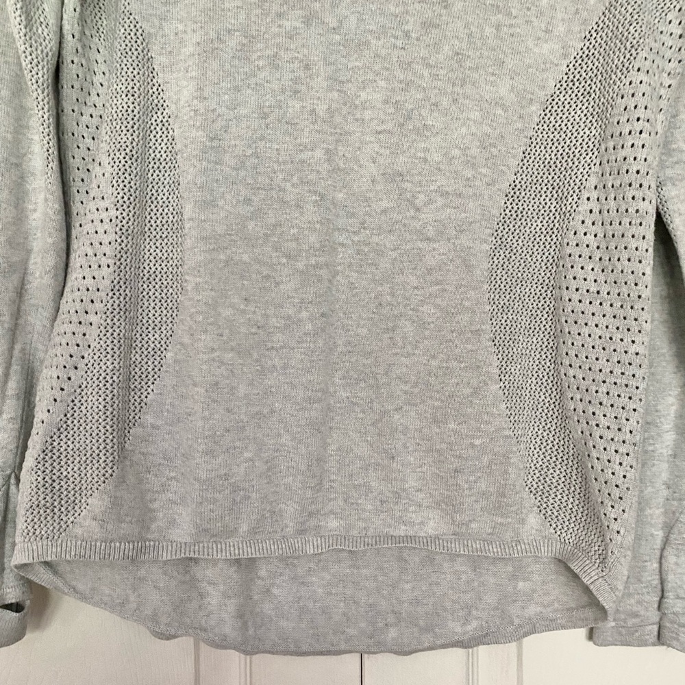 {Lululemon} Still Movement Sweater in Heathered Nimbus - Women's 4 - Picture 3 of 8